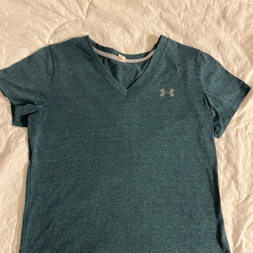 Womens under armour shirt